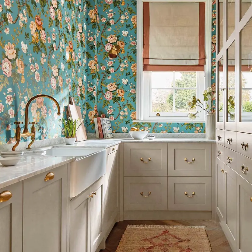 A classic Sanderson floral wallpaper, the Hykenham in teal.