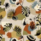 Papier peint Tropicalia de la collection Bossa Nova par Tres Tintas, avec une explosion de fleurs et de feuillages tropicaux colorés, inspirée de la forêt amazonienne.